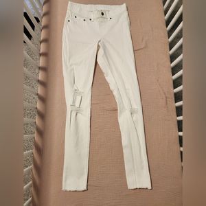‼️LAST CALL‼️ HUE Distressed Jeggings White, Size Small